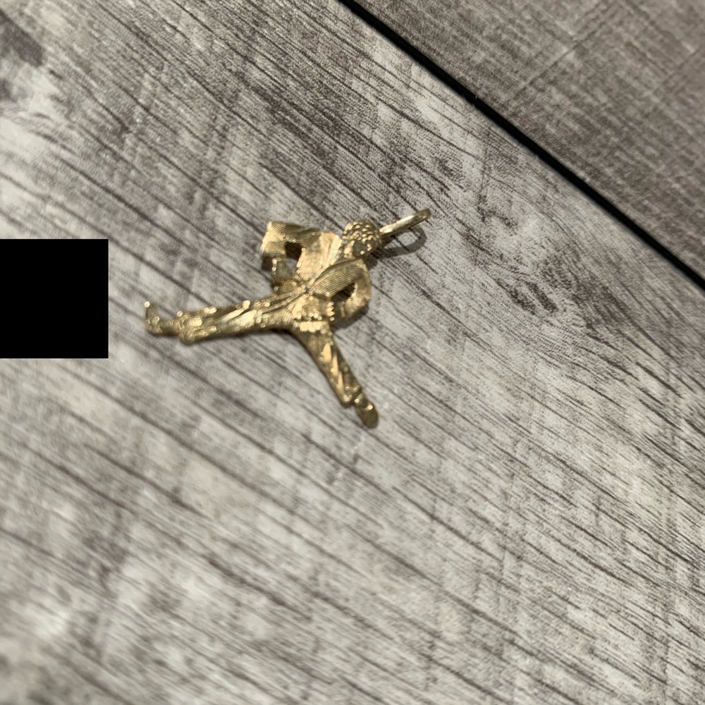 Vintage 14k gold martialarts/karate charm/pendant